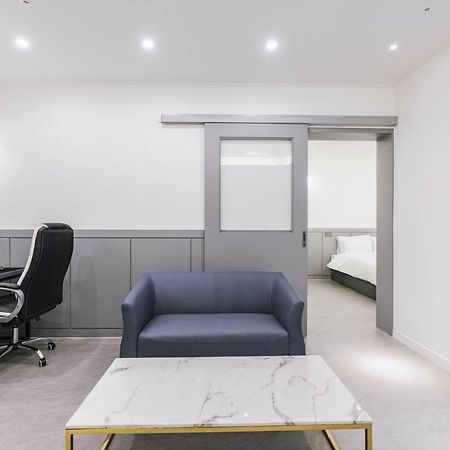 Pyeongtaek Godeok Rich Stay Hotel ภายนอก รูปภาพ