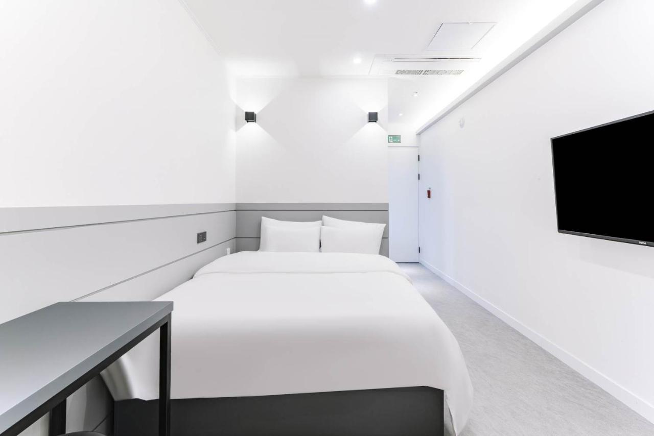 Pyeongtaek Godeok Rich Stay Hotel ภายนอก รูปภาพ