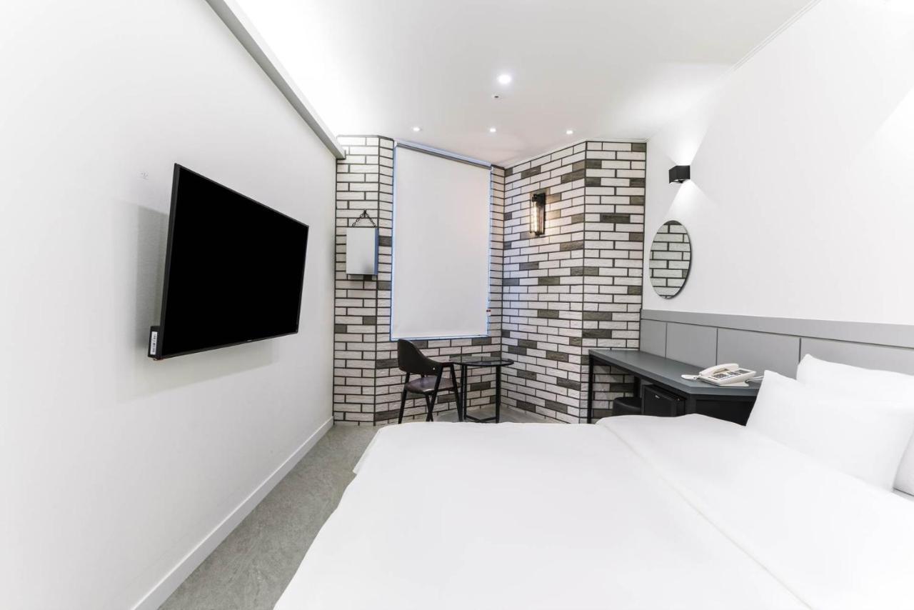 Pyeongtaek Godeok Rich Stay Hotel ภายนอก รูปภาพ