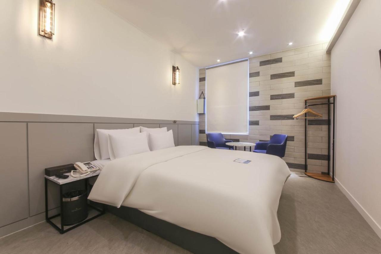 Pyeongtaek Godeok Rich Stay Hotel ภายนอก รูปภาพ